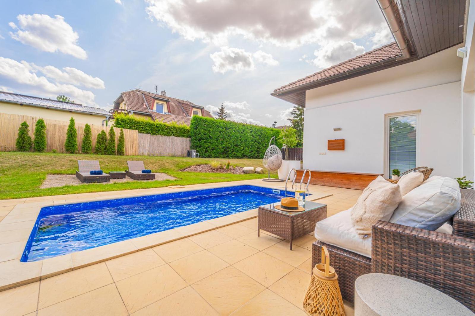 Vila Sara S Bazenem A Infrasaunou Na Kraji Prahy Zbuzany ภายนอก รูปภาพ